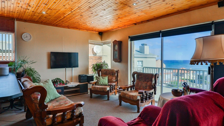 4 Bedroom Property for Sale in De Kelders Western Cape